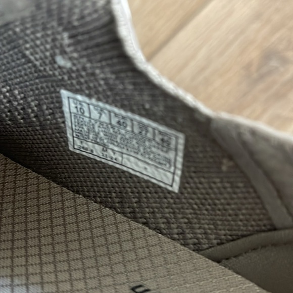 Skechers | flex memory foam Swift Fit taupe sneakers Sz 10 - Picture 7 of 11